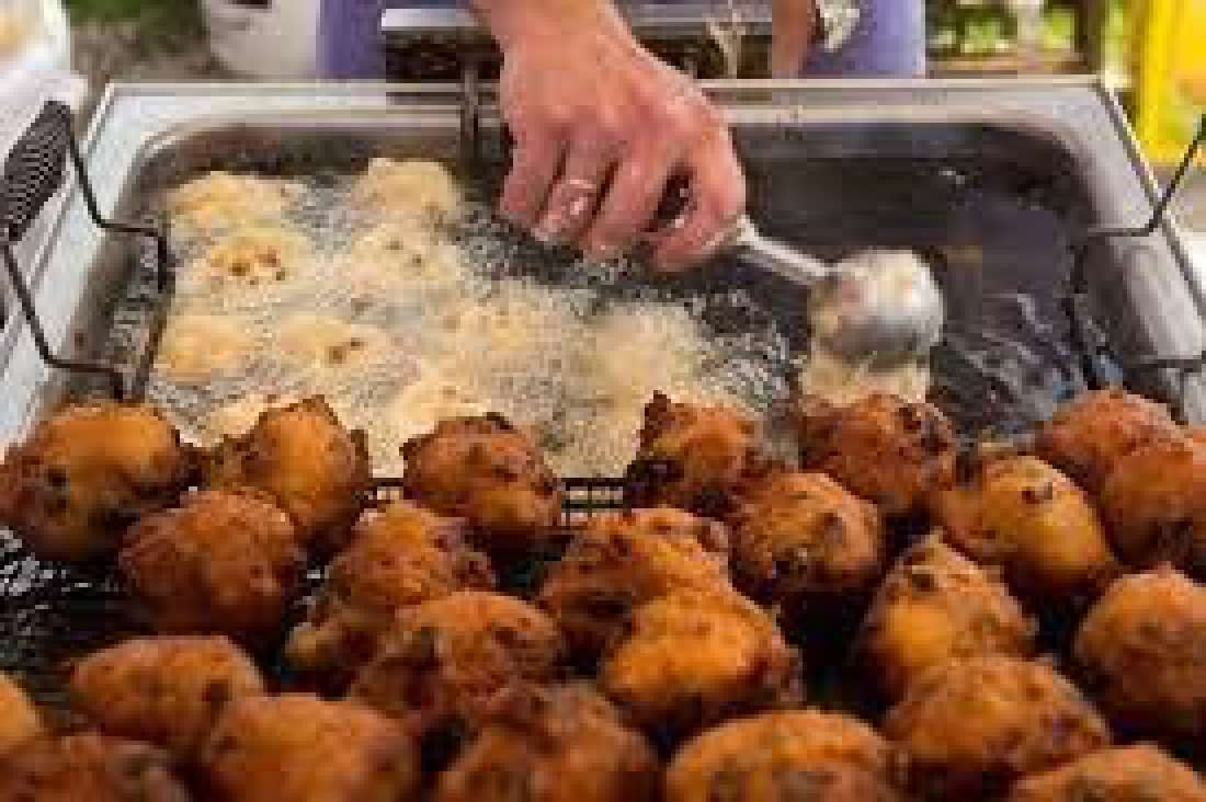 Oliebollen bakken